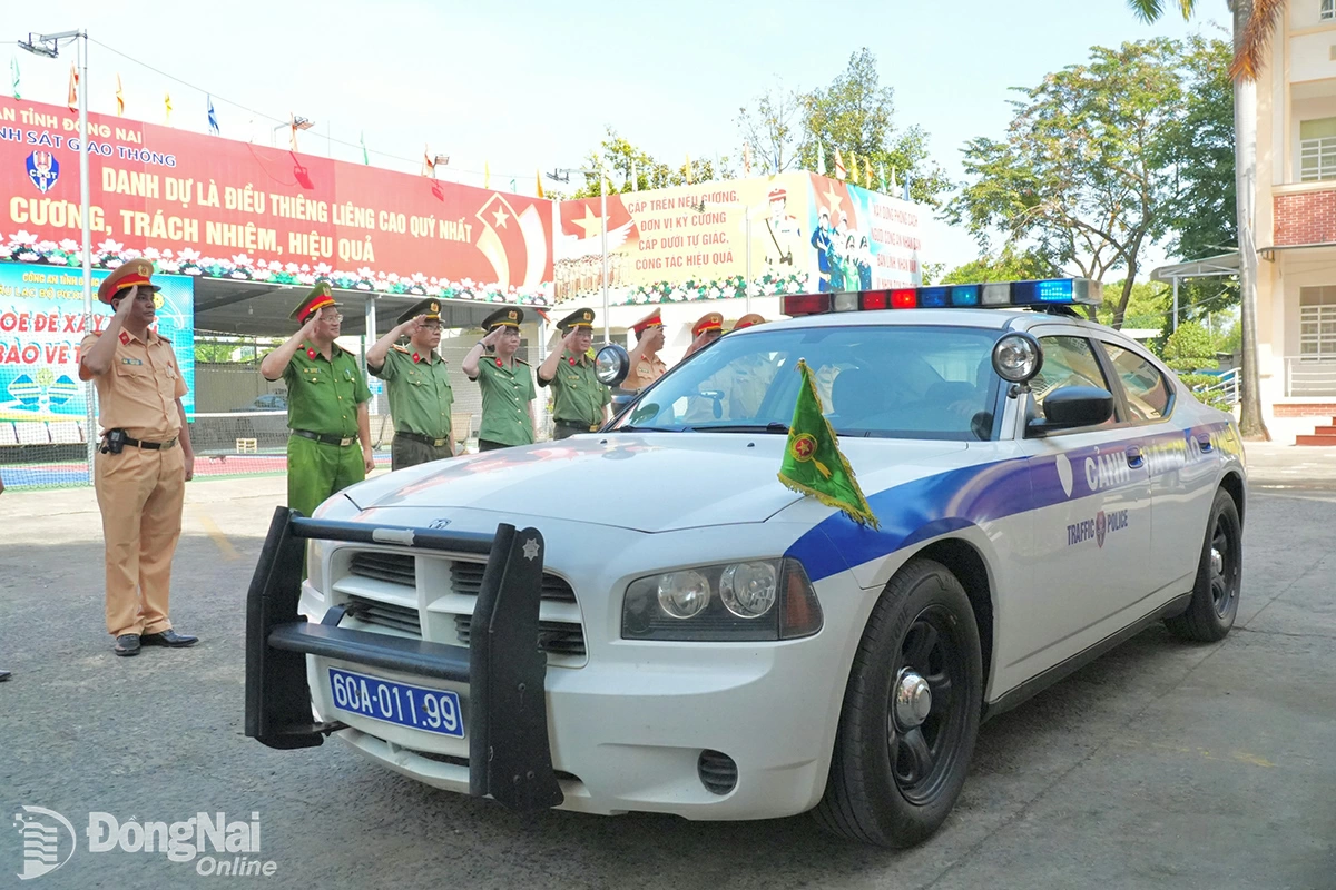 Lực lượng cảnh sát giao thông đồng loạt ra quân bảo đảm trật tự, an toàn giao thông. Ảnh: Đăng Tùng