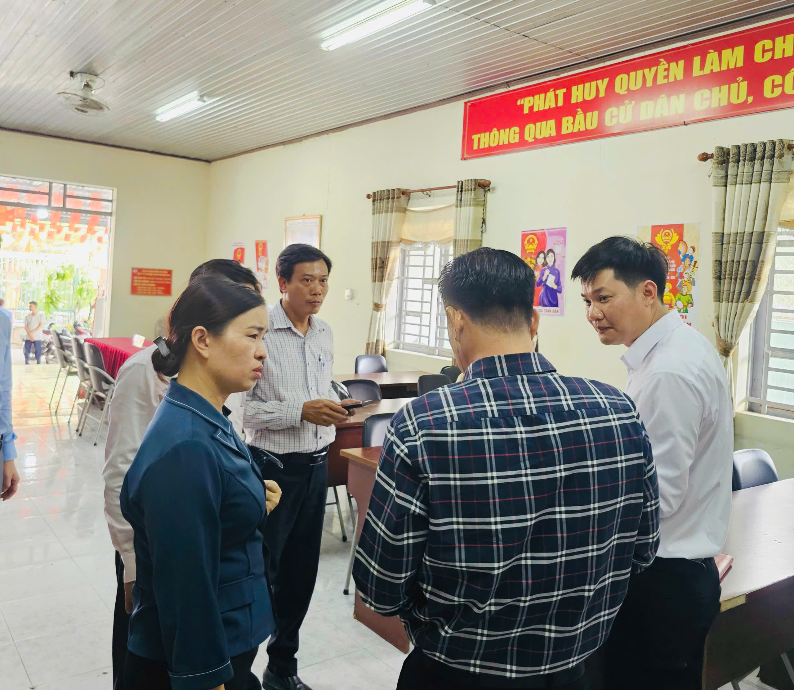 Đoàn tổ chức họp trao đổi, đánh giá toàn diện công tác chuẩn bị bầu cử tại phường Phước Tân