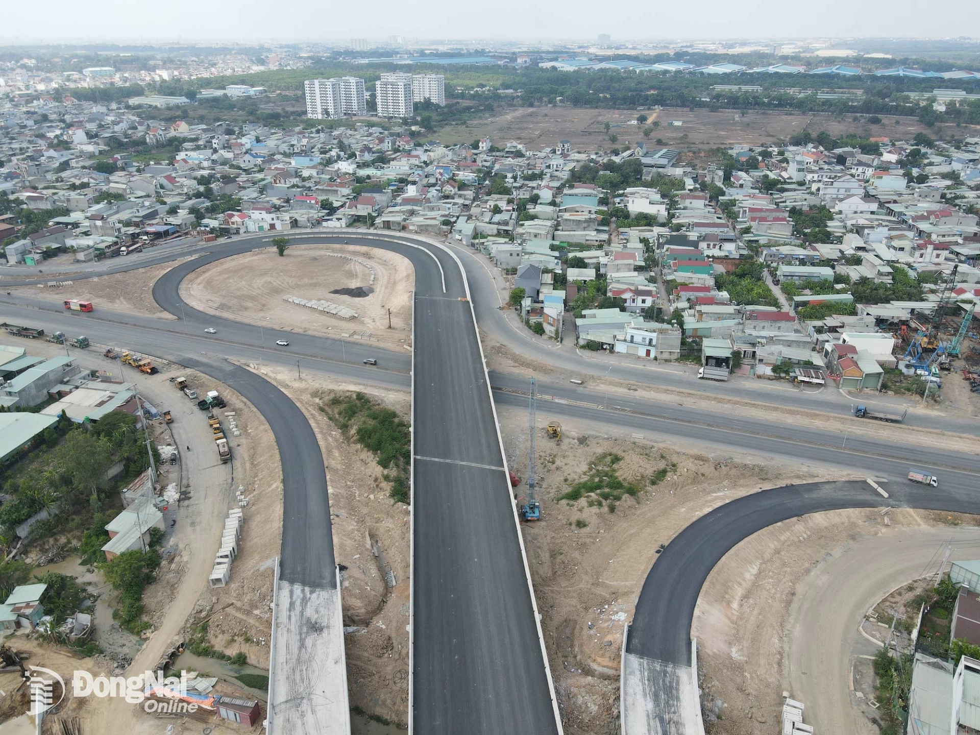 Đồng Nai tập trung ưu tiên đầu tư hạ tầng giao thông để tạo động lực bứt phá phát triển. Trong ảnh: Dự án Thành phần 1, cao tốc Biên Hòa - Vũng Tàu dự kiến đưa vào khai thác vào cuối tháng 4-2026.
